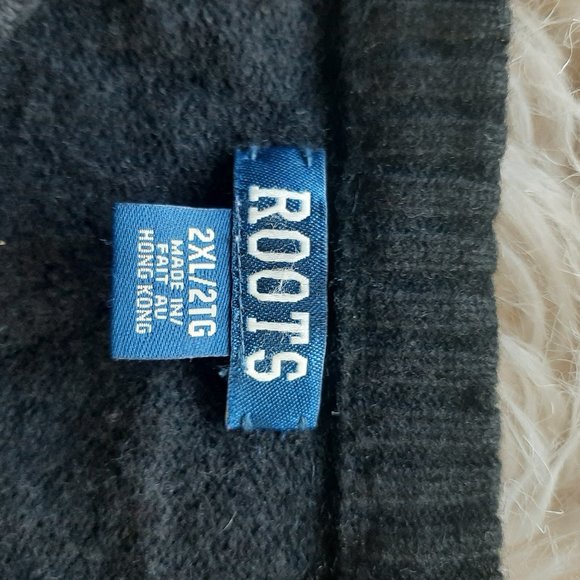 Vintage Roots Men's Black Wool V-Neck Sweater - Picture 3 of 8